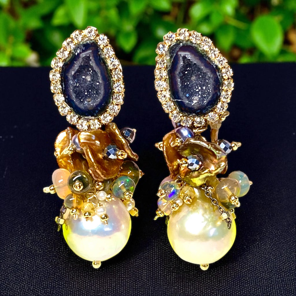 Black Tabasco Geode Pond Slime Pearl Dangle Earrings Diamond Look