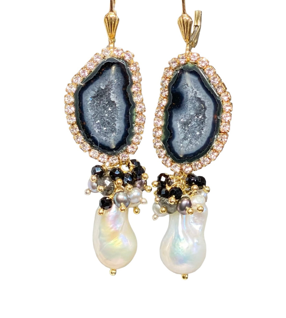 Tabasco Geode and Baroque Pearl Cluster Dangle Earrings - Black and White
