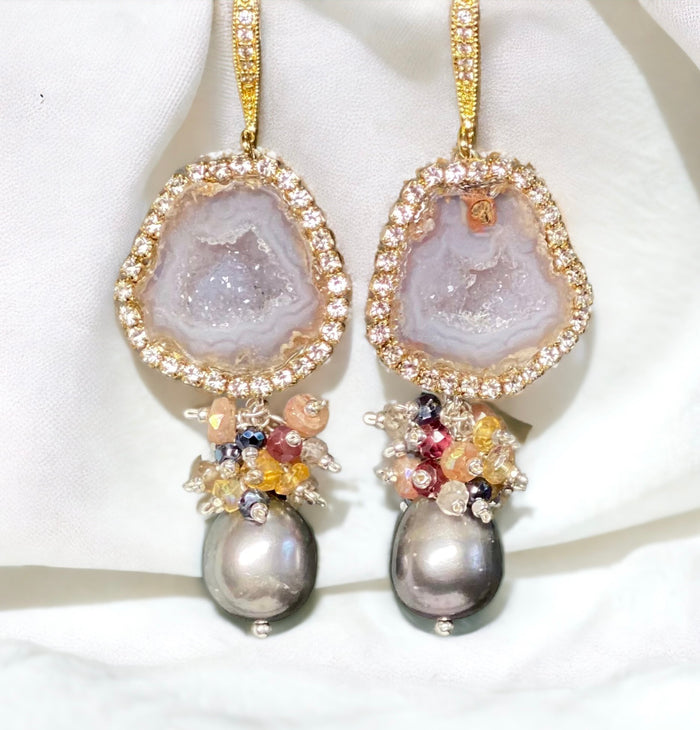 Tabasco Geode Druzy Earrings Diamond Look with Grey Pearls