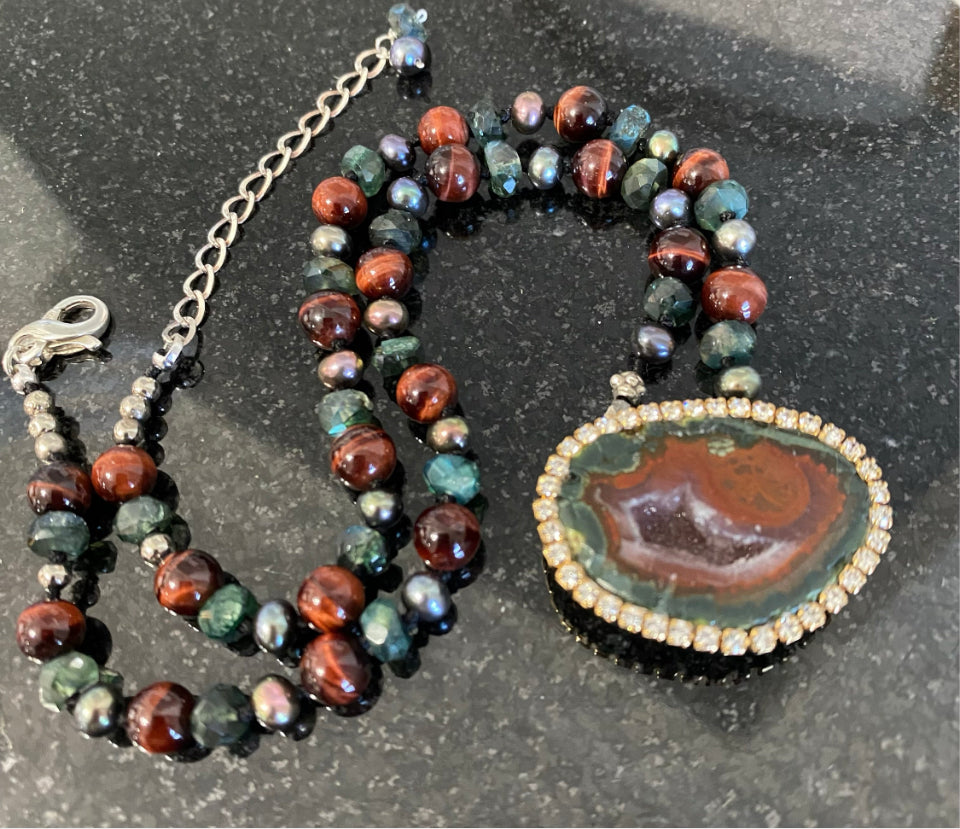 Tabasco Geode and Pearl Necklace, Diamond Style