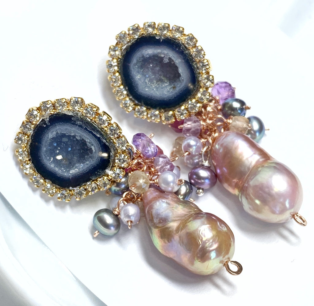 black tabasco geode earrings with baroque pearl clusters