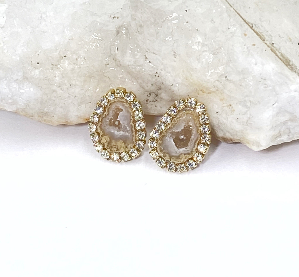 Tabasco Geode Stud Wedding Earrings Golden Beige