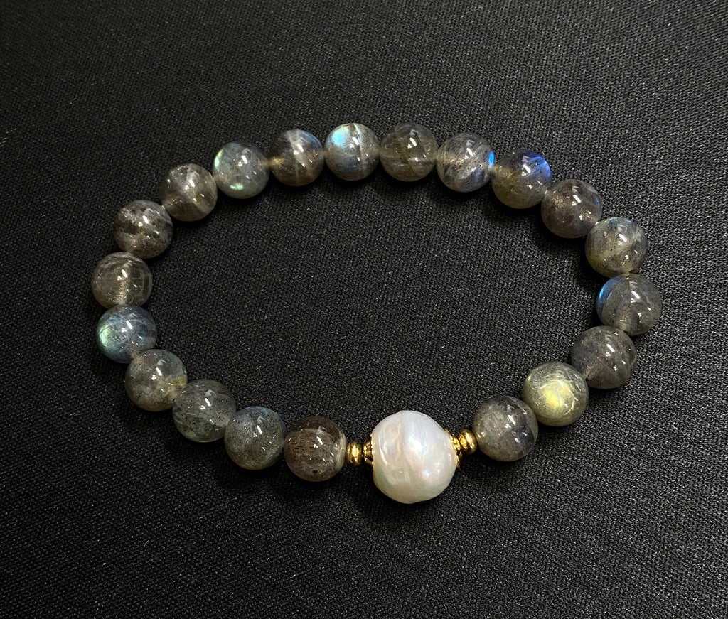 Labradorite and Pearl Stretch Bracelet