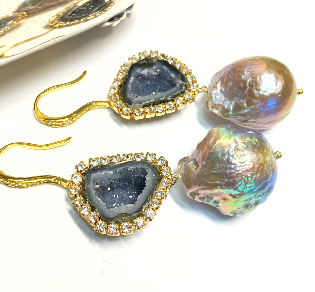 black tabasco geode with baroque pearl drop earrings